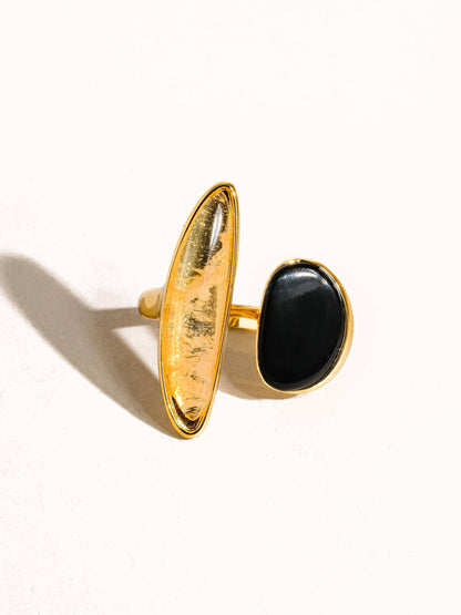 18K Gold Vintage Black Agate Stone Ring