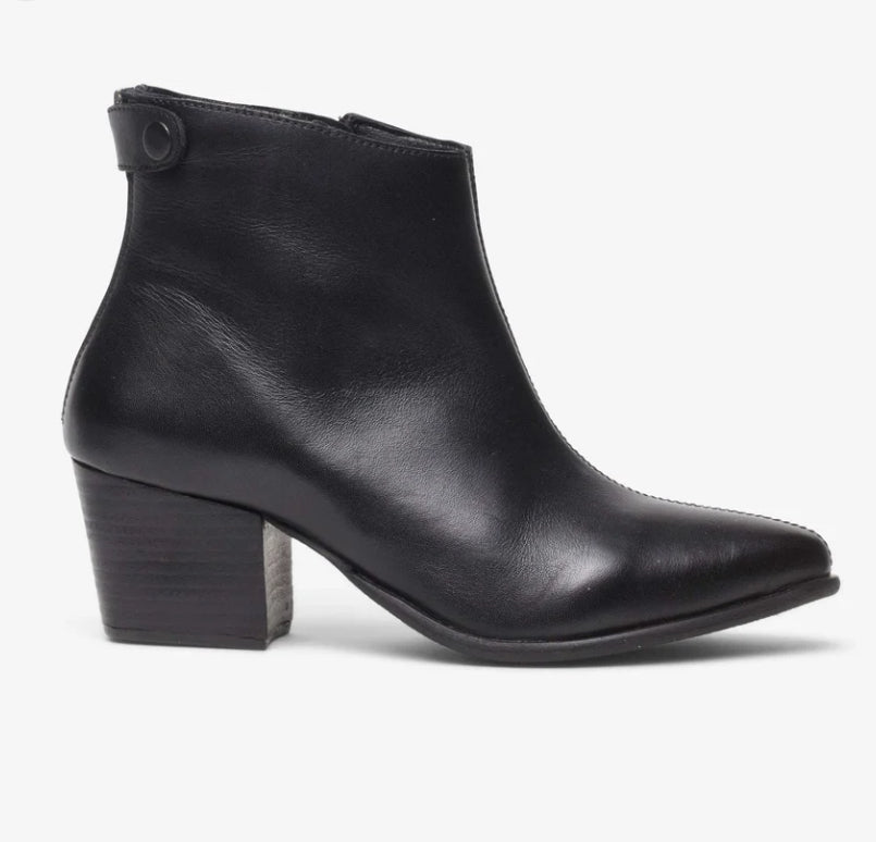 Black Leather Wide Fit Ankle Boot